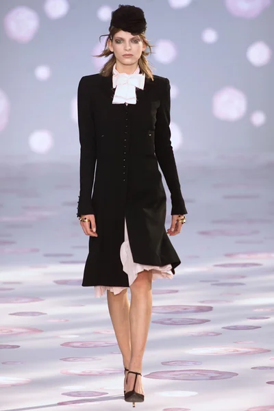 Look 1